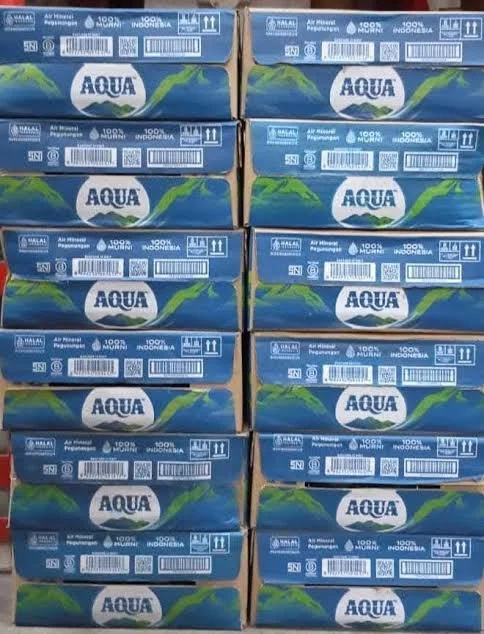 Mineral Botol dan Gelas